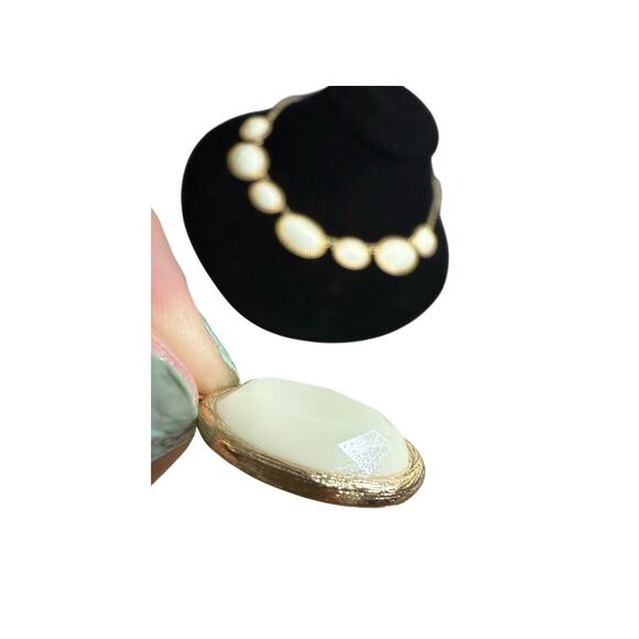 Monet Necklace & Earrings Set White Enamel Gold Tone Beveled Bead 10.5" Signed - Picture 9 of 11